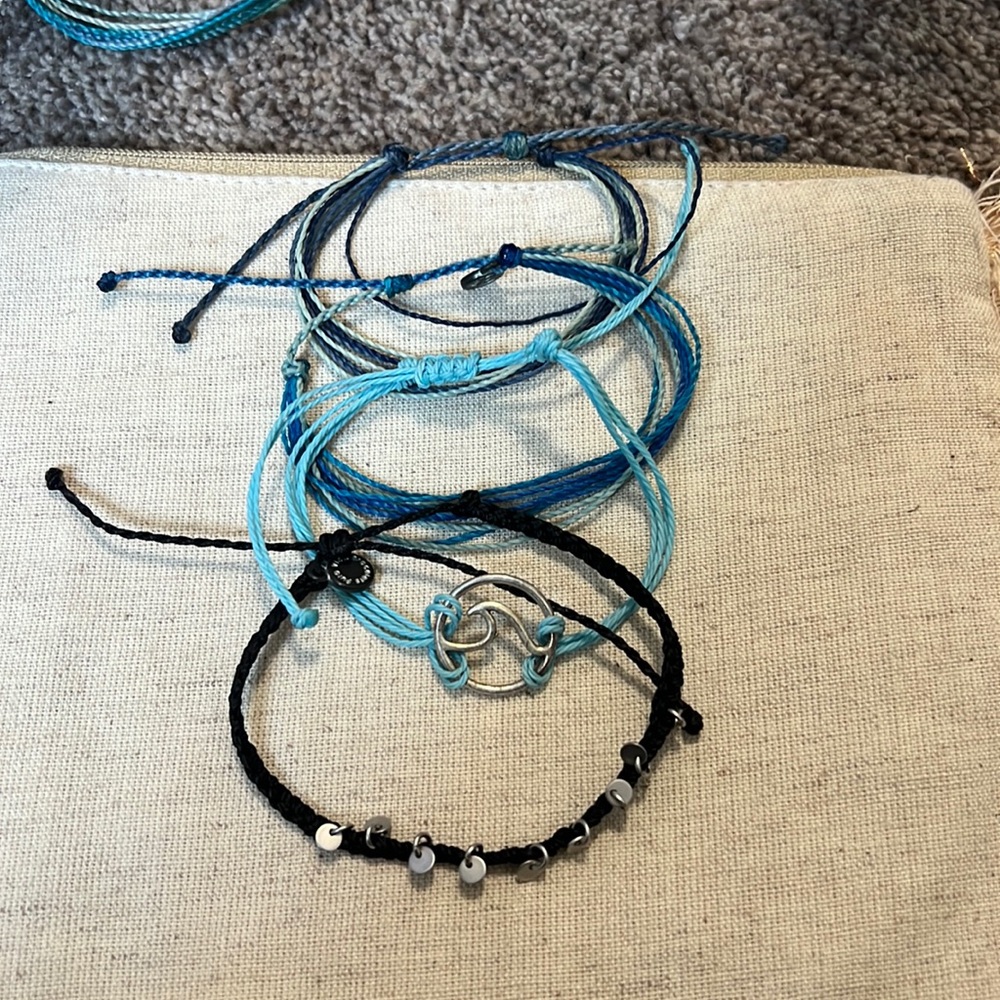 Set of 4 Pura Vida Bracelets